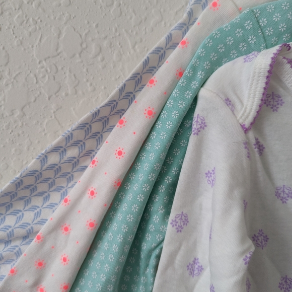 Carter's Long Sleeve 4 piece body suits 24 months - Picture 2 of 7